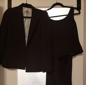 TAHARI Arthur S. Levine 3 Piece Pants Suit